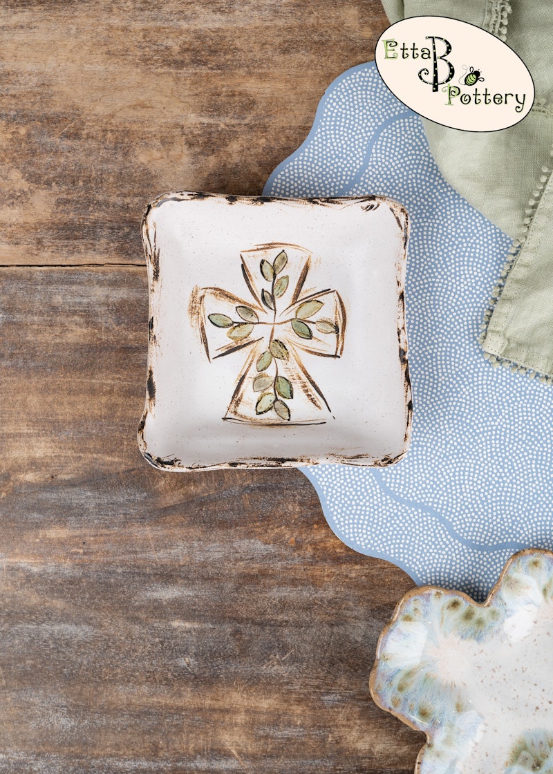 Vine cross plate
